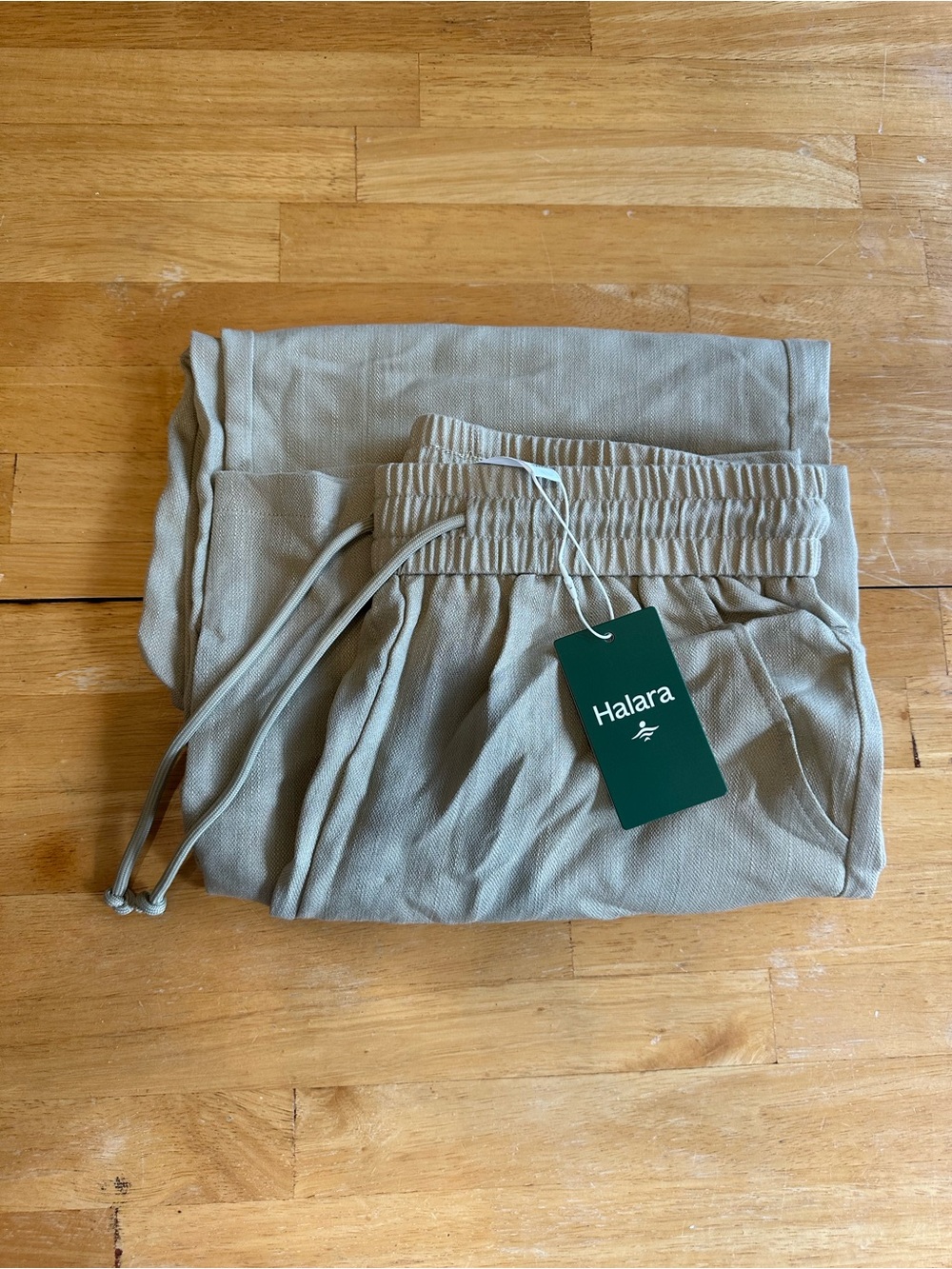 HALARA Relaxed Wide-Leg Drawstring Pants in Light Olive - Picture 7 of 8